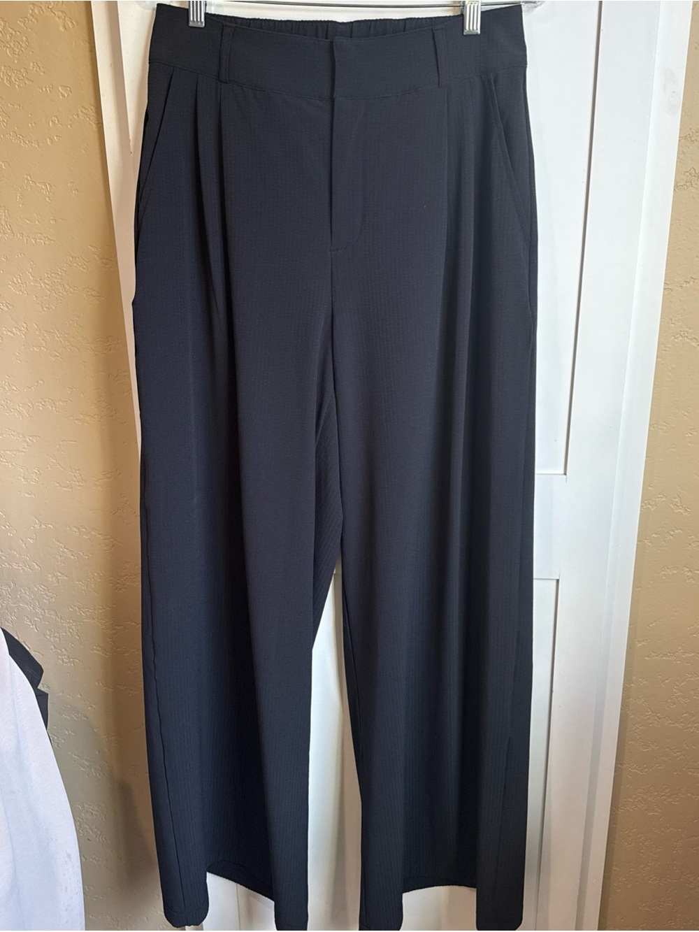 Alo High Waist Dreamscape Black Trousers Pants Pleated Wide Leg Pockets Large L